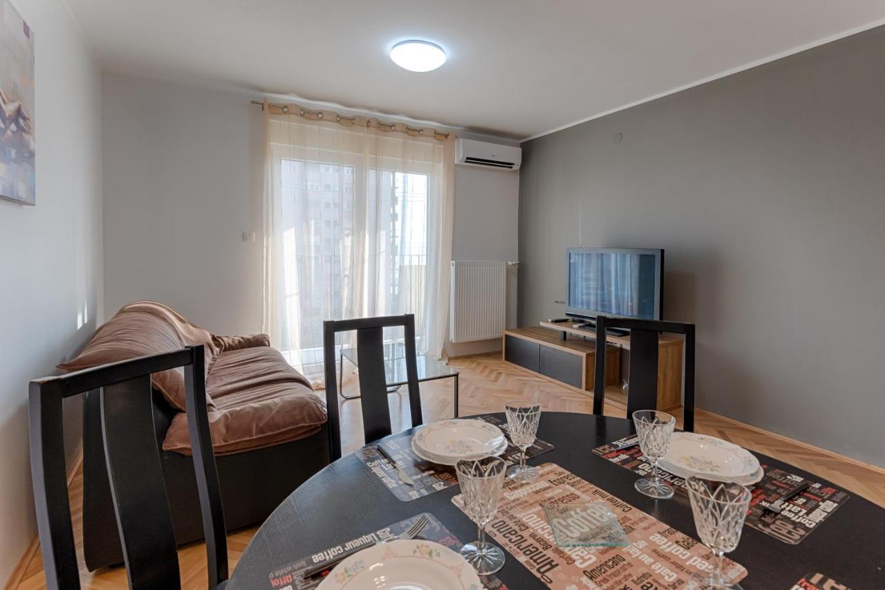 Two Bedroom Apartment Paris 里耶卡 外观 照片
