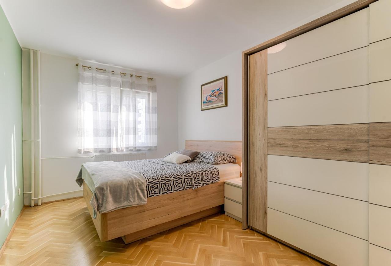 Two Bedroom Apartment Paris 里耶卡 外观 照片